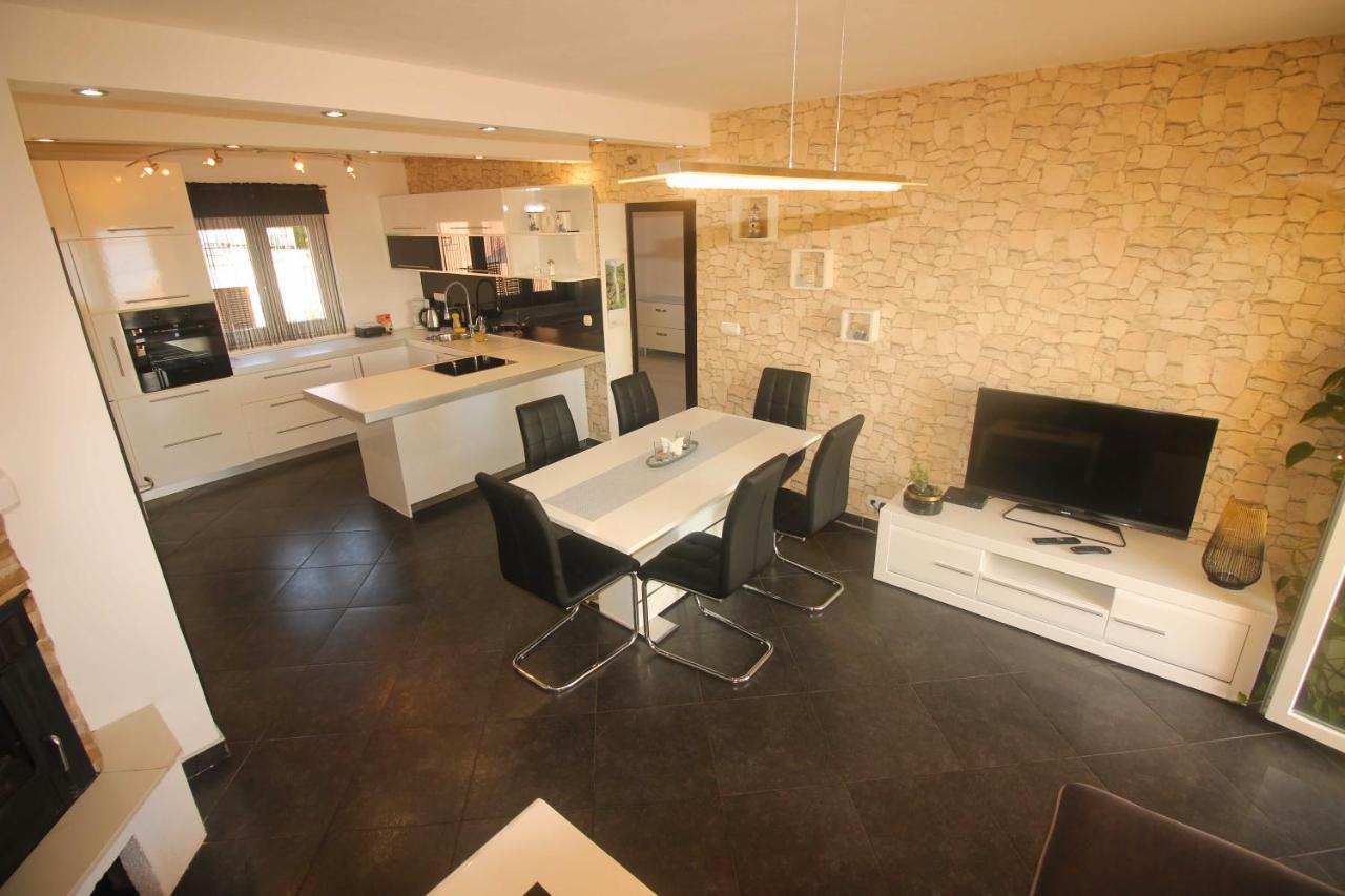 Apartment Martina Цриквеница Экстерьер фото